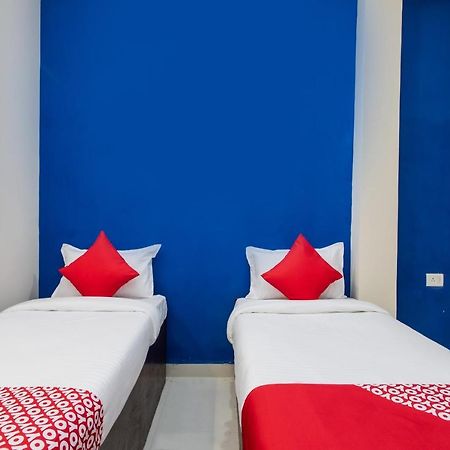 Oyo 27862 Hotel Brooklyn Индор Екстериор снимка